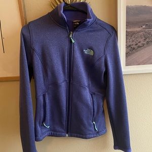 Women’s North Face Fleece Zip Up 💜